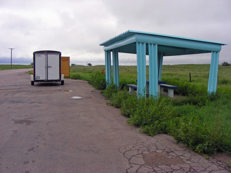 It rained hard all night long and this morning many areas and fields are flooded. This is in the Oklahoma panhandle. For Oklahoma, this route was very smooth...