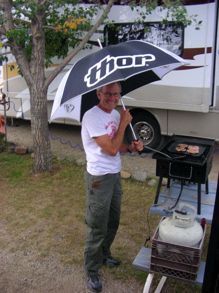 No matter what the weather, dinner must be cooked. Our campsite was cramped and they only had limited laundry, but on the bright they had out door sinks for doing dishes...