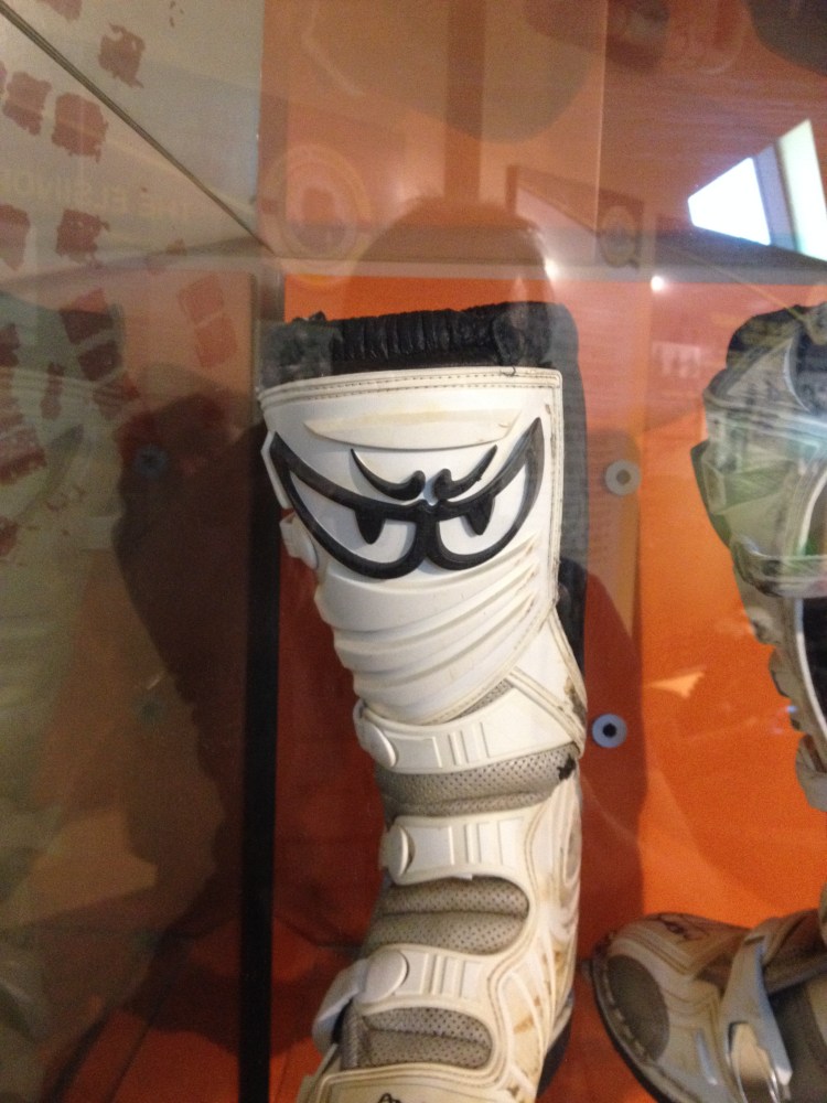 I wish I had a pair of boots like these...